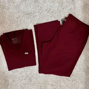 Figs Burgundy Scrub Set | top-Large, bottom-XL | like new